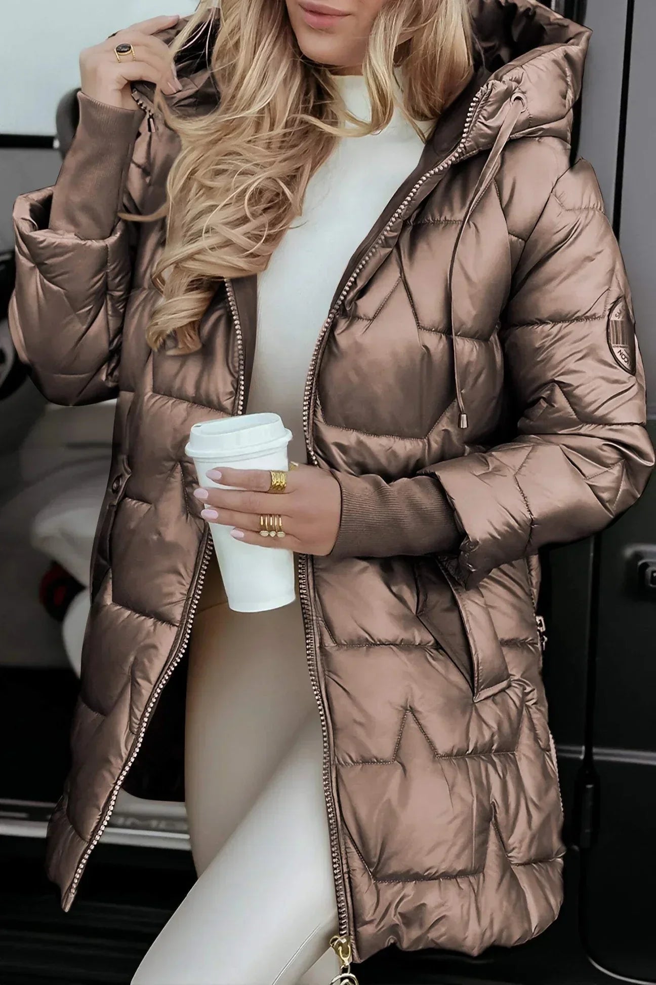 Élodie - Manteau d’hiver élégant avec capuche et rembourrage