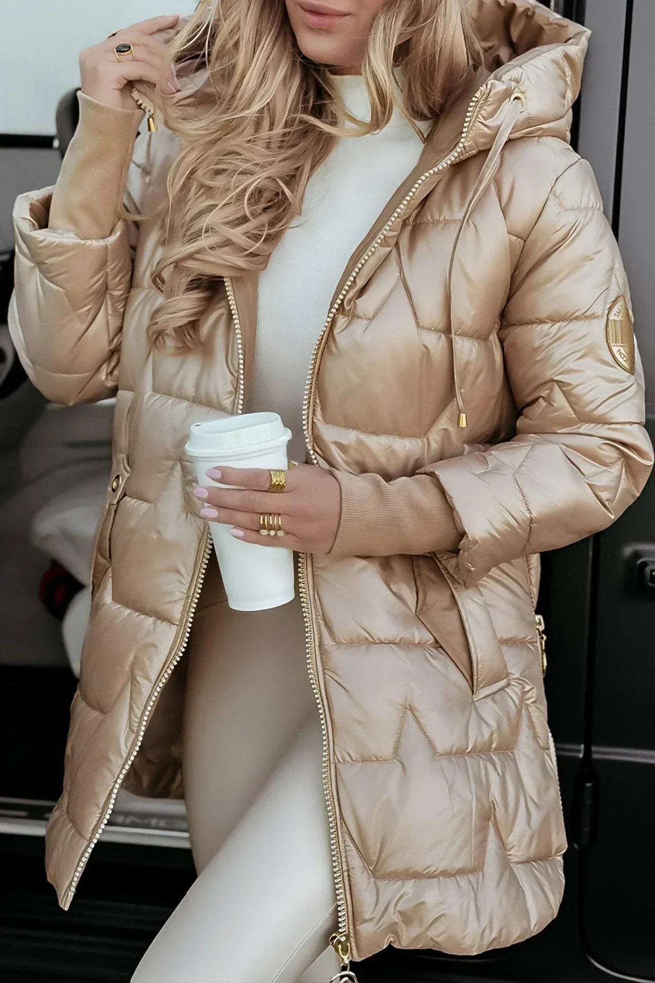 Élodie - Manteau d’hiver élégant avec capuche et rembourrage